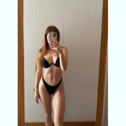 Играю язычком и телом...